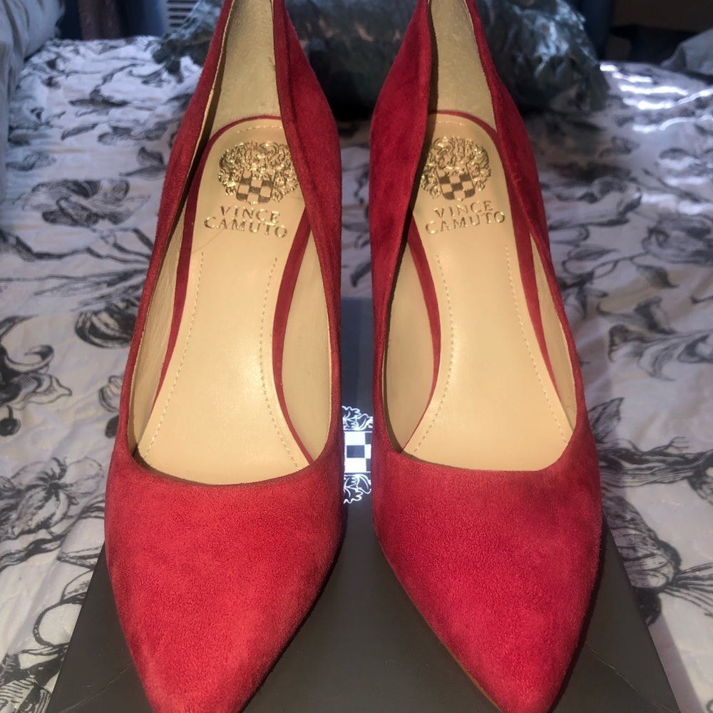 Vince Camuto Pumps (Suede)